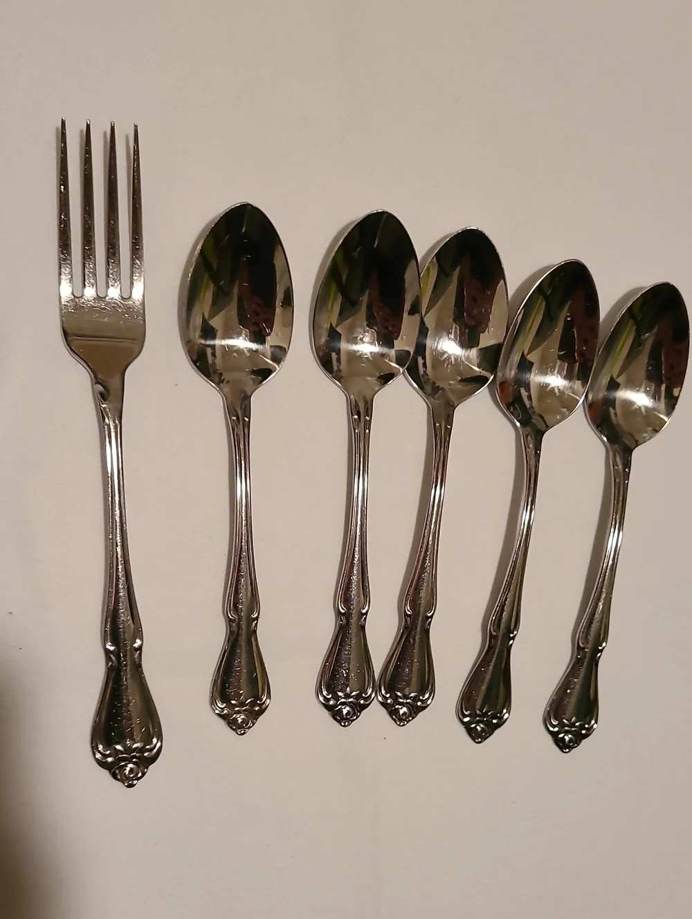 1881 Rogers Stainless Oneida Arbor Rose Floral, 6 Pieces Silver Flatware
